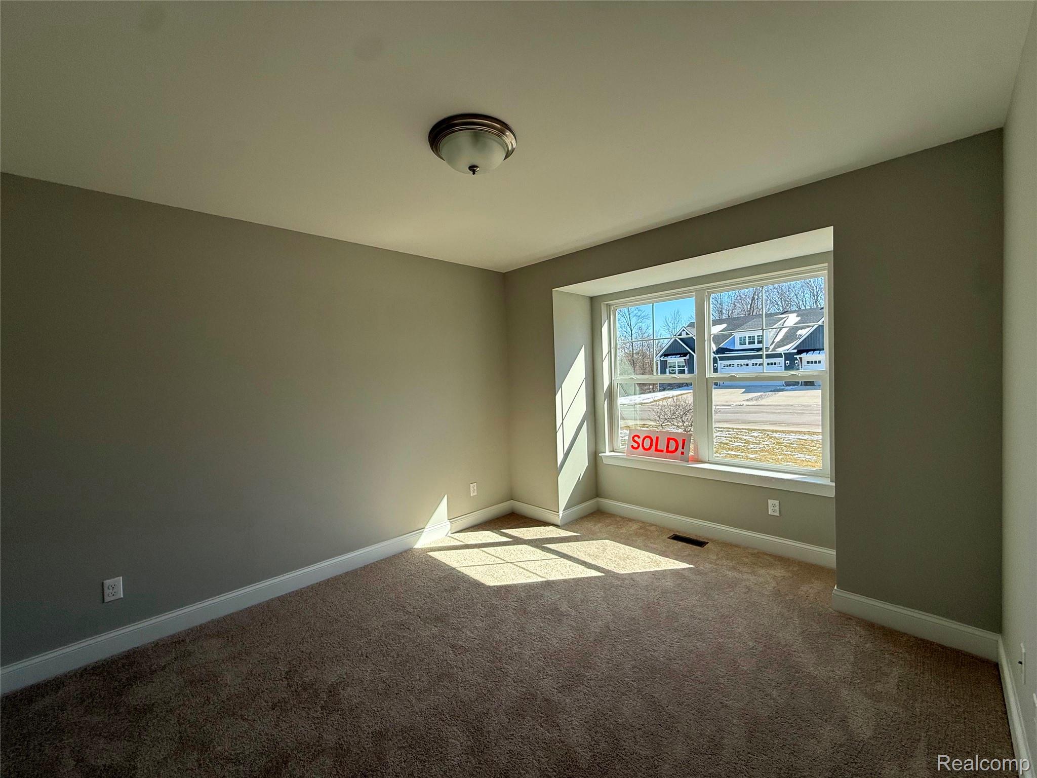 1054 CAMELLIA Circle 44