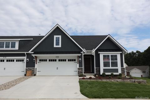 1054 CAMELLIA Circle 44 Marion Township MI 48843