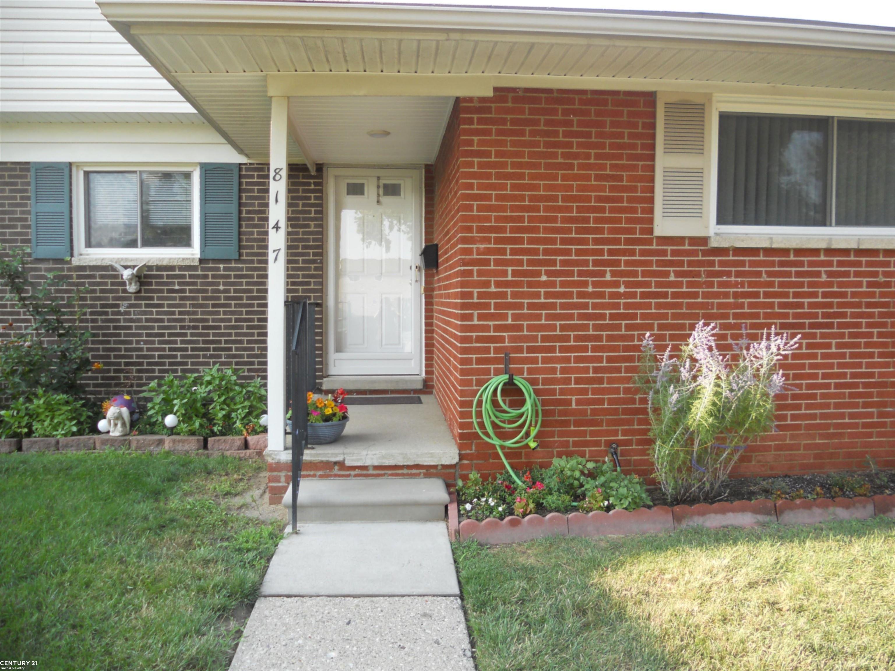 8147 BUSKO Street
