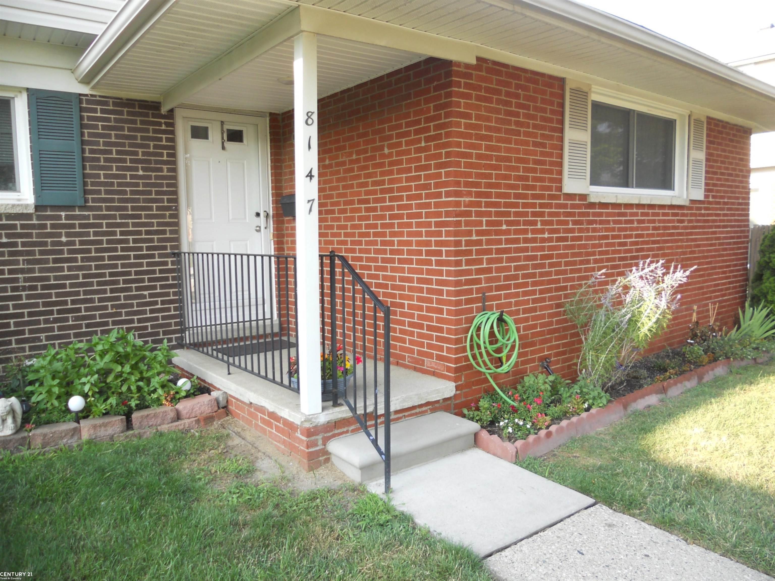 8147 BUSKO Street