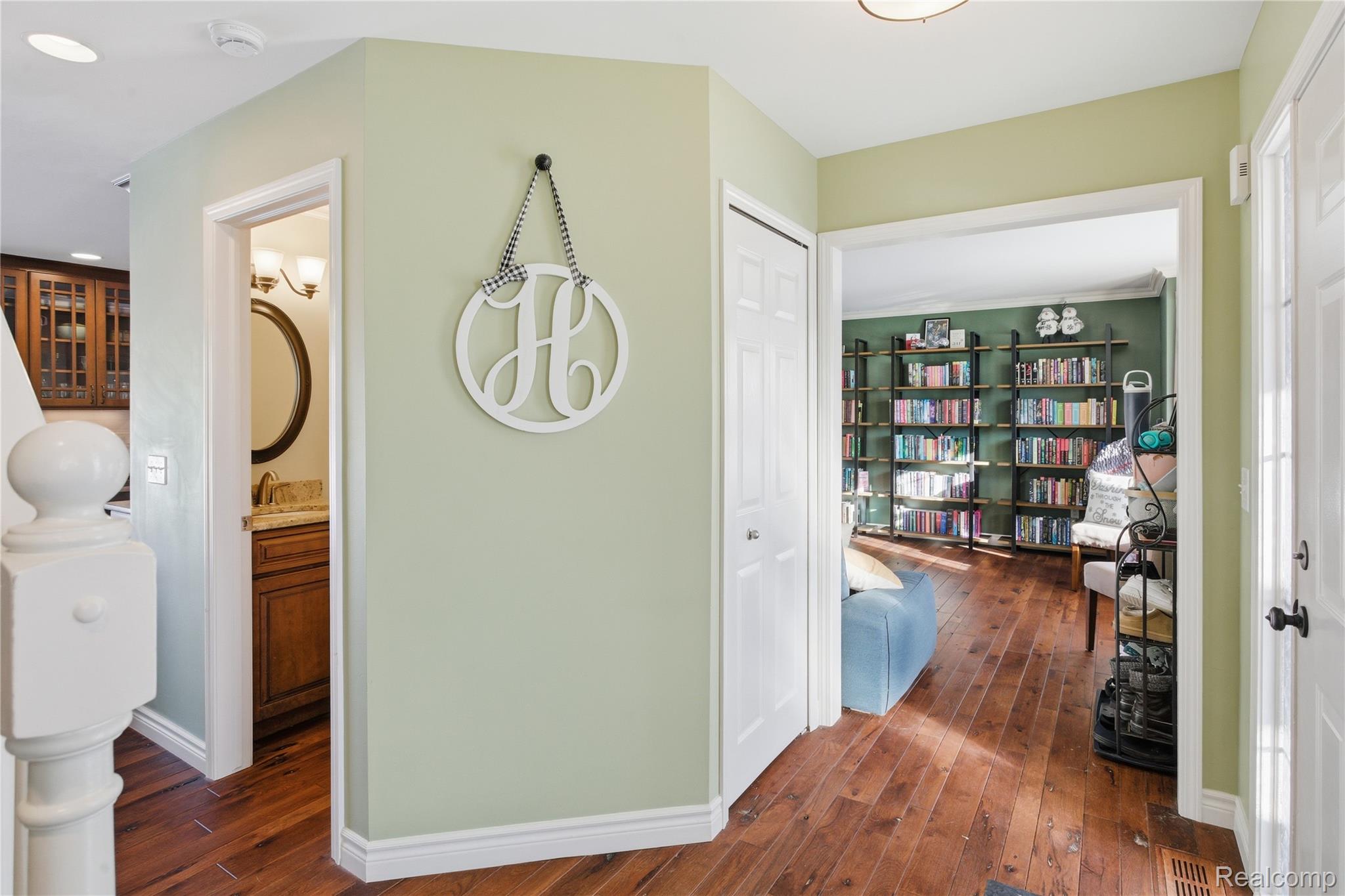 816 Oak Cluster Court