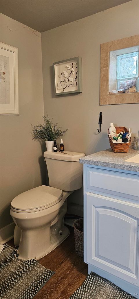 Tiny photo for 1400 Lakeview Drive, Manchester Township, MI 49287 (MLS # 56050196405)