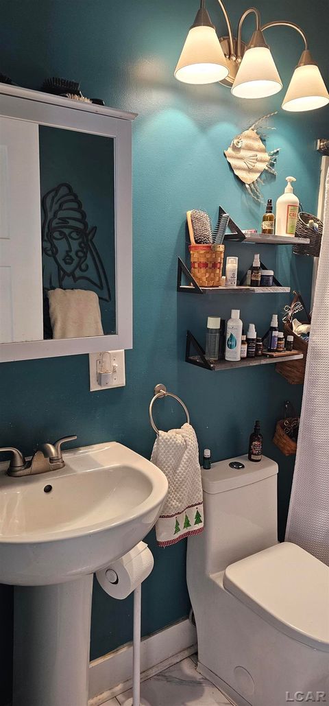 Tiny photo for 1400 Lakeview Drive, Manchester Township, MI 49287 (MLS # 56050196405)