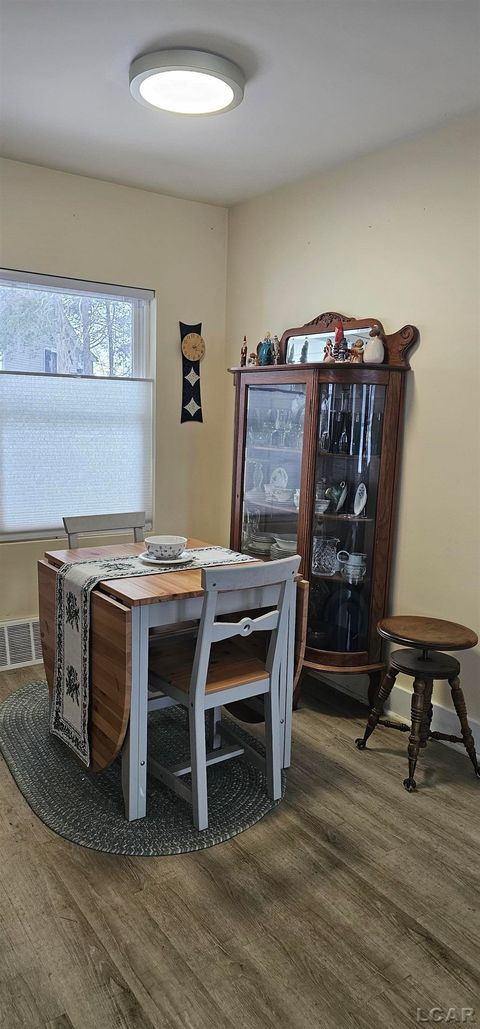 Tiny photo for 1400 Lakeview Drive, Manchester Township, MI 49287 (MLS # 56050196405)