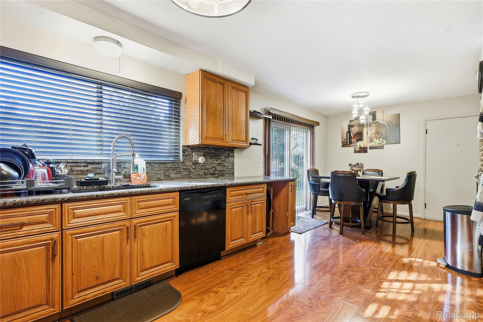 35163 Dumbarton Street