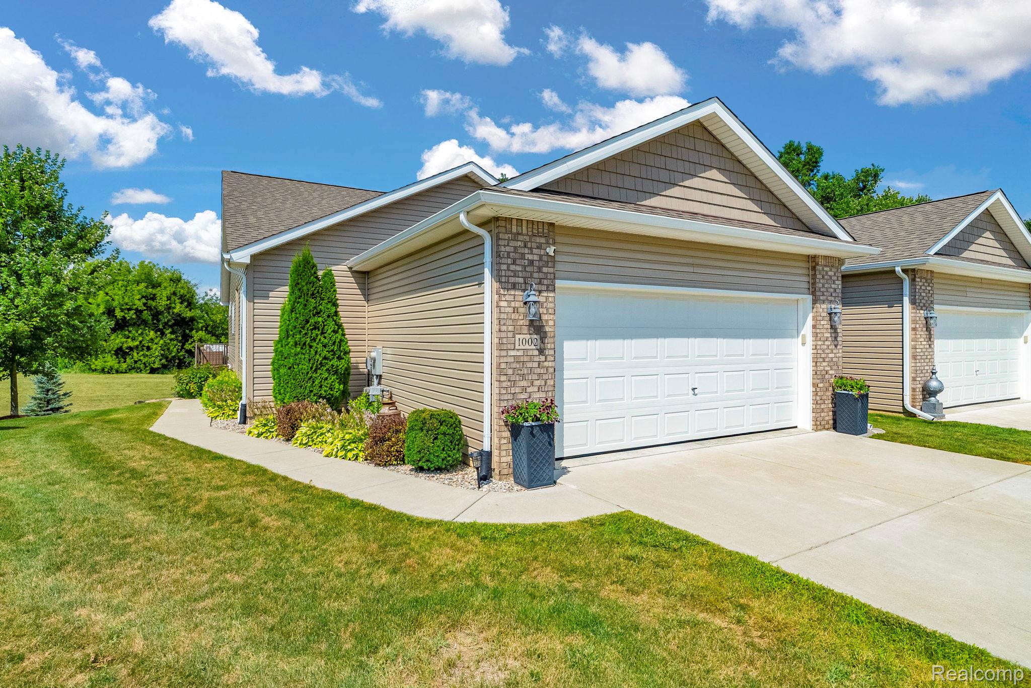 1002 Foxglove Lane
