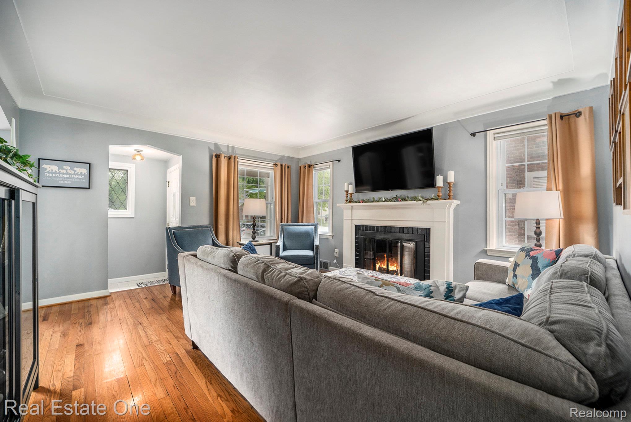 122 N Wilson Avenue