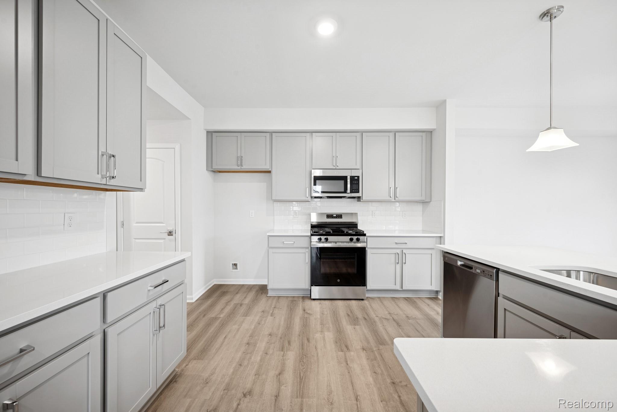 1906 Salt Springs Drive