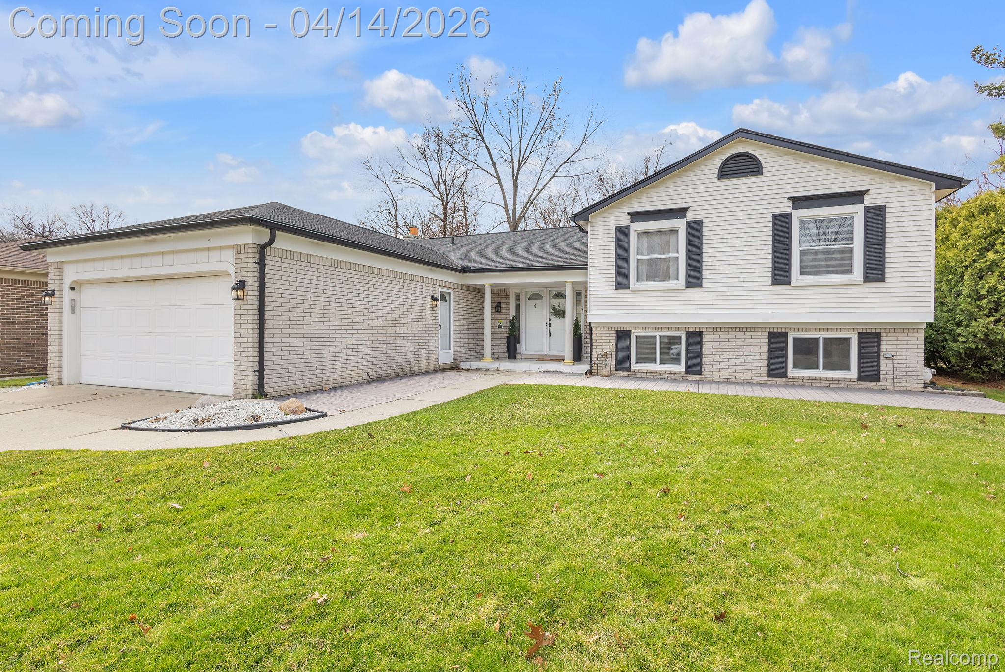 14549 Riverside Street