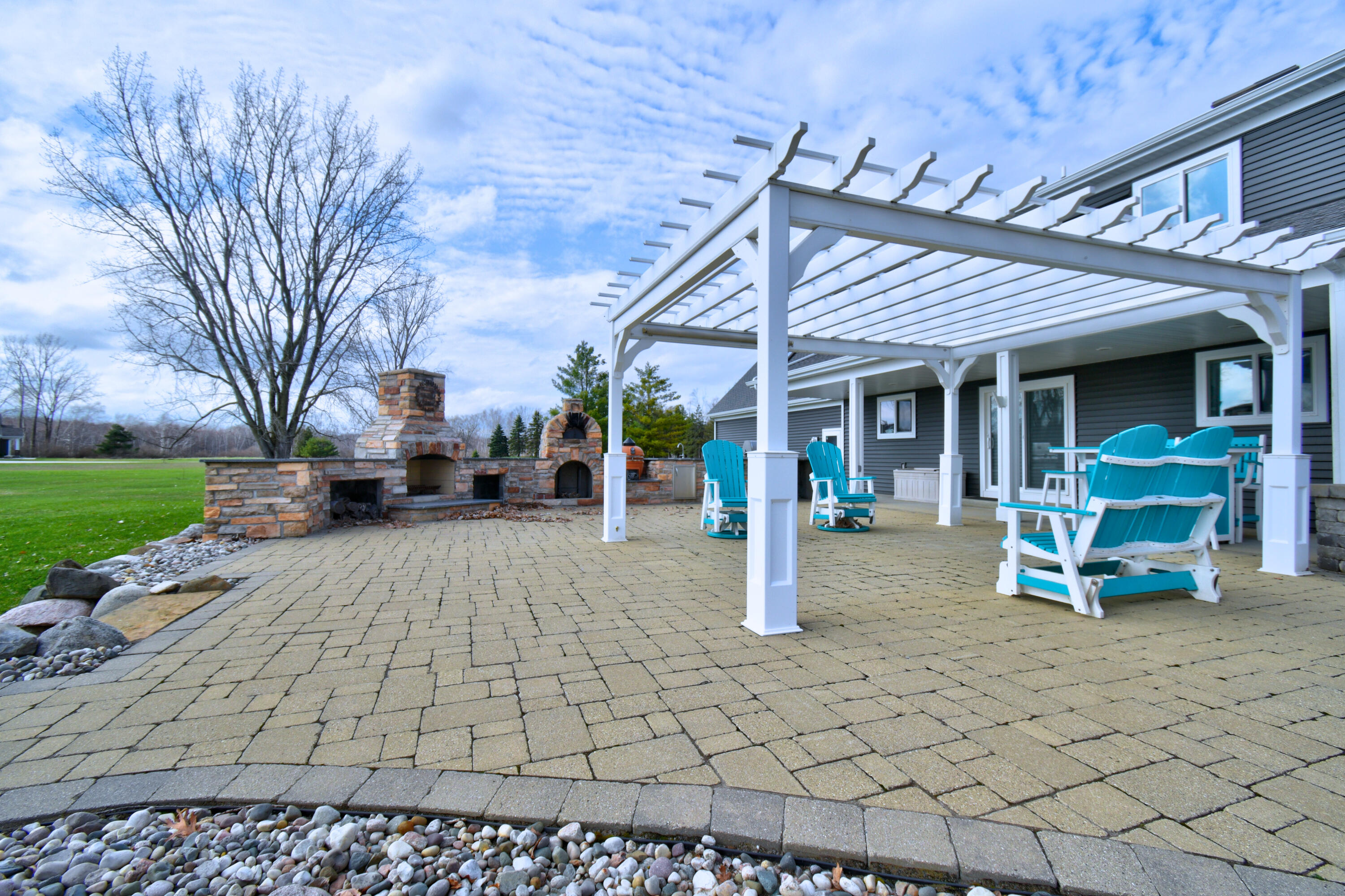 1291 S Queensway Drive