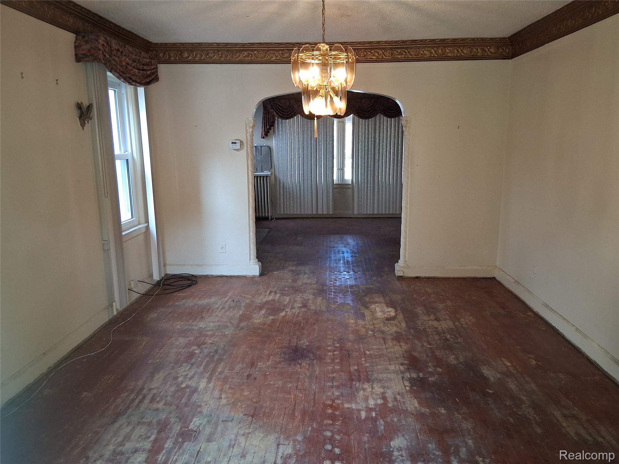 16565 Roselawn