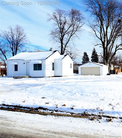 570 S Stirling Street Pontiac City MI 48340