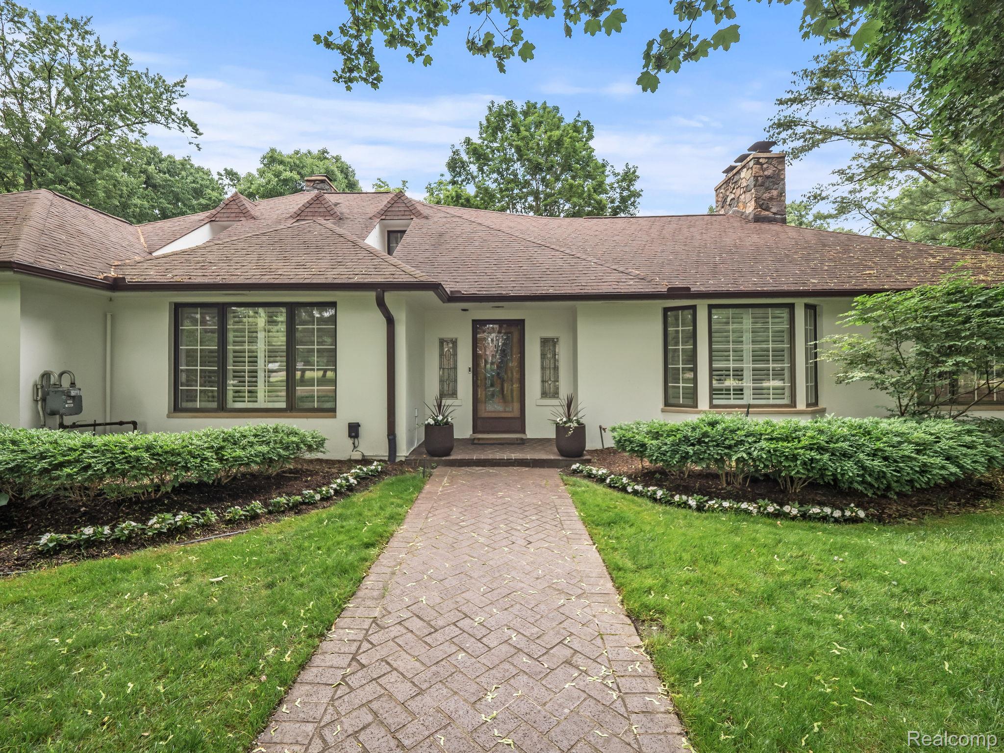 24596 RIVERWOOD Drive