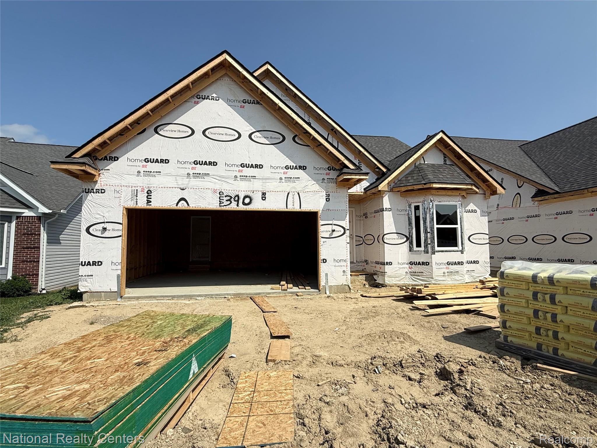 390 Devonshire Drive 27