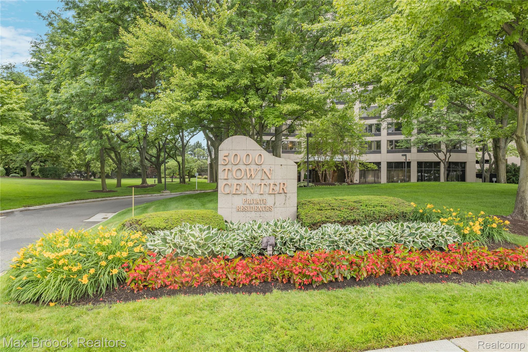 5000 Town Center 2605