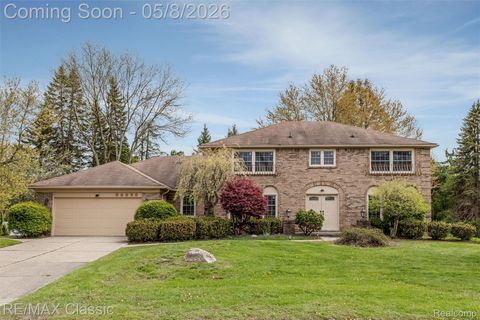 36953 Fox Glen Farmington Hills City MI 48331