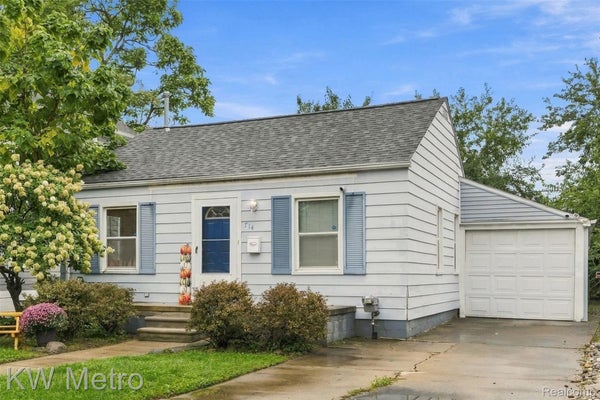 714 DEVILLEN AVE, ROYAL OAK, MI 48073 - Image a6d8a7b384dc2bab215ad5f3adeeb64c/3627172839