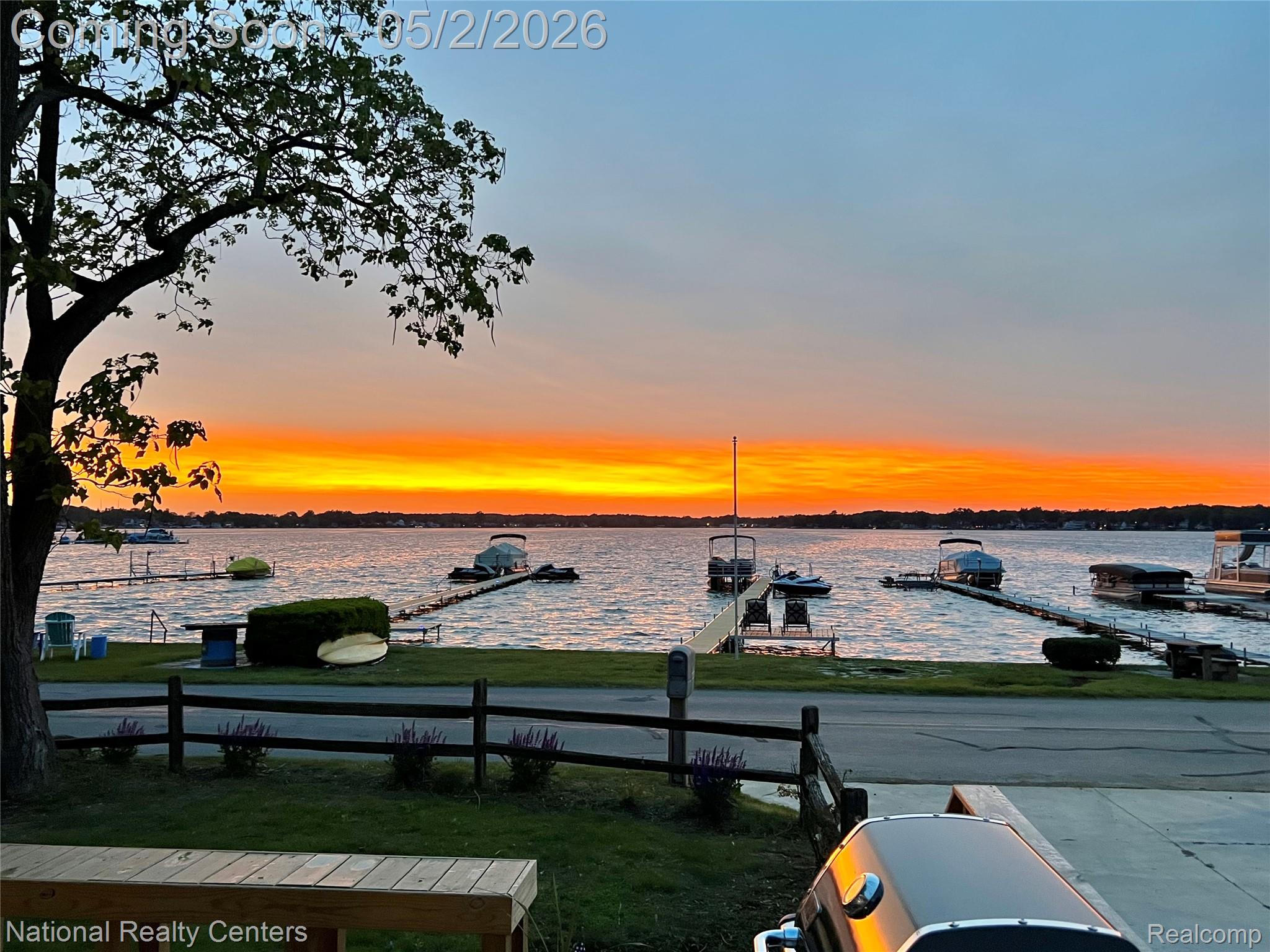 2287 Round Lake Highway