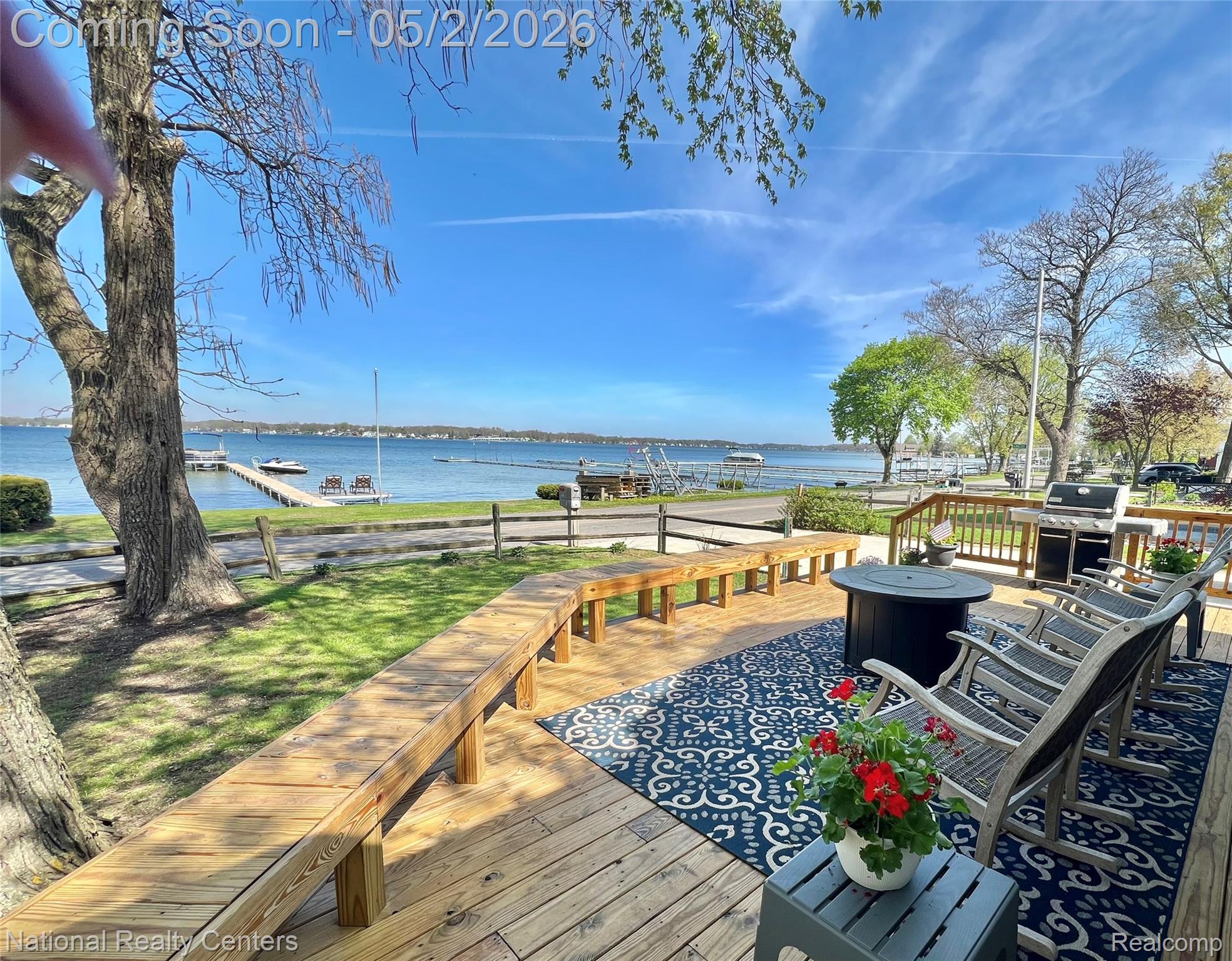 2287 Round Lake Highway