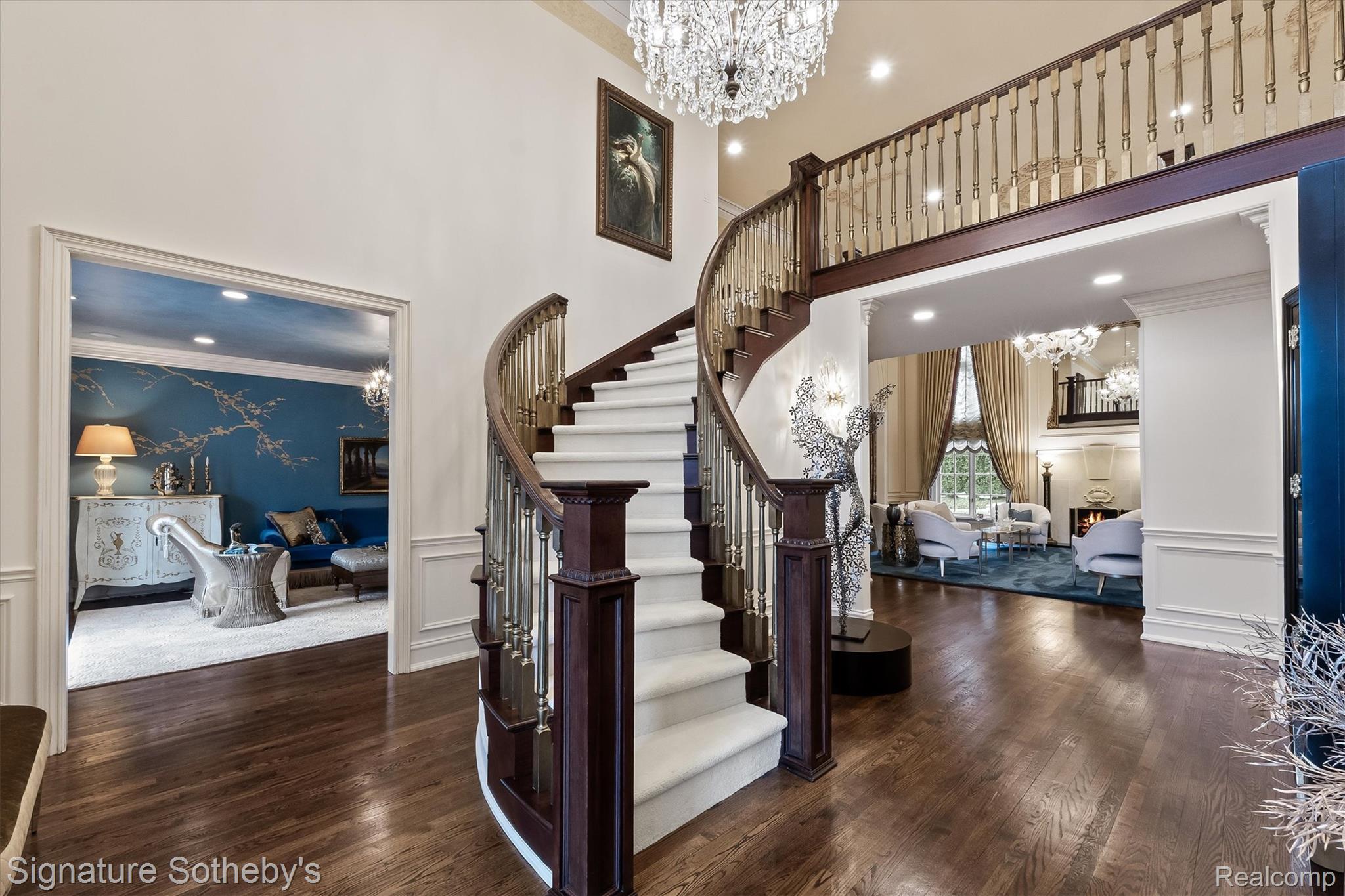 840 Lakeside Drive