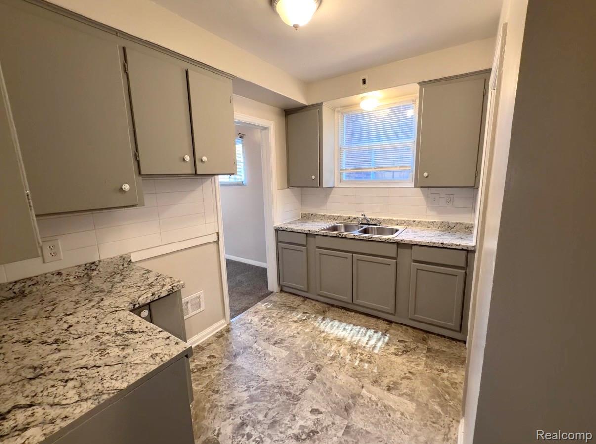 Detroit City, Michigan 48224, United States, 3 Bedrooms Bedrooms, ,1 BathroomBathrooms,Residential,Active,223000