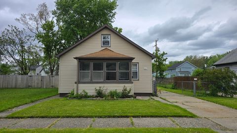 57 E Milton Avenue Hazel Park City Oakland MI 48030
