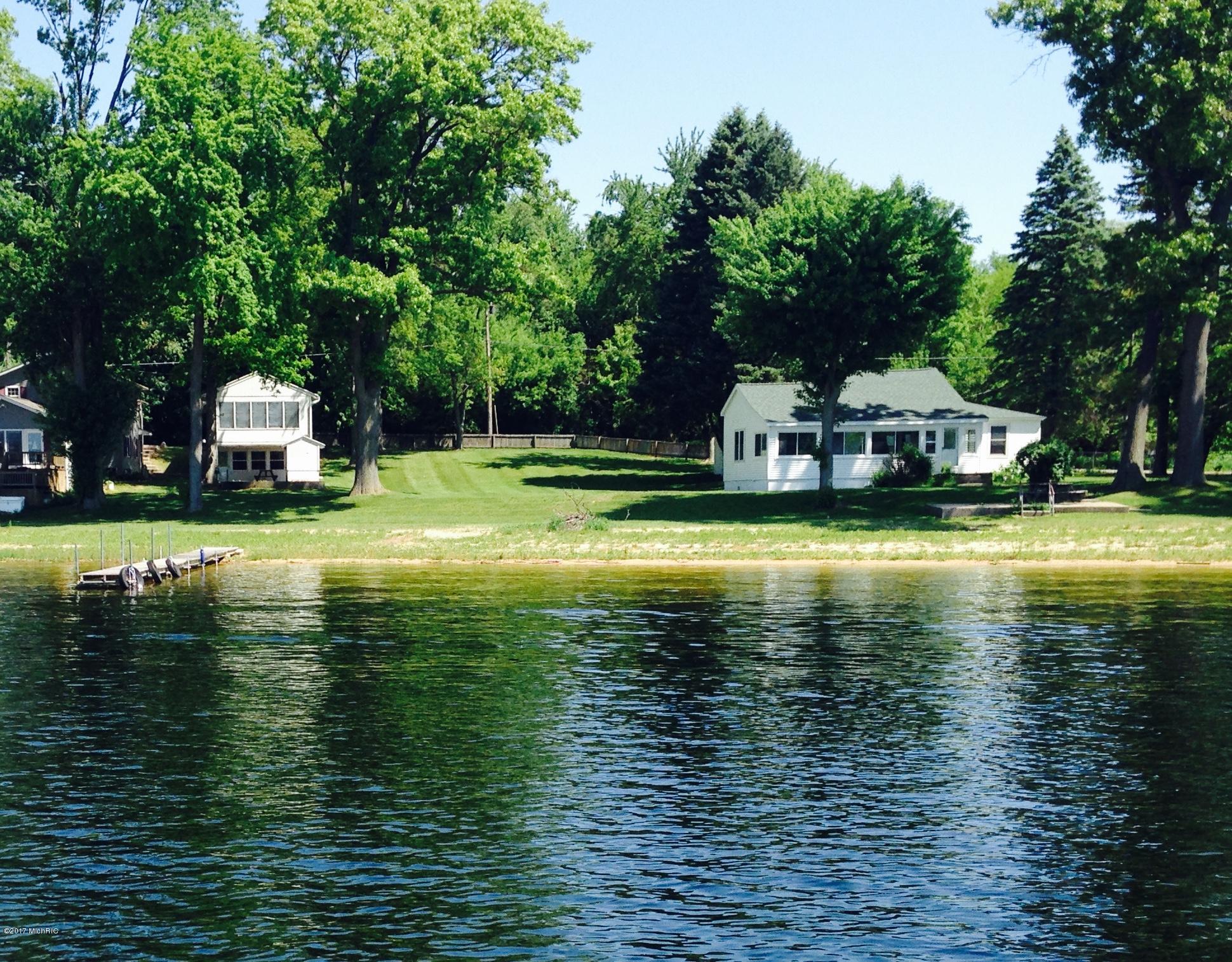 Lake House 1 + 2