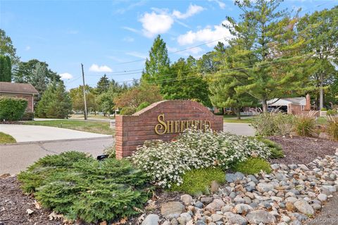 35330 Lancashire Court Livonia City MI 48152