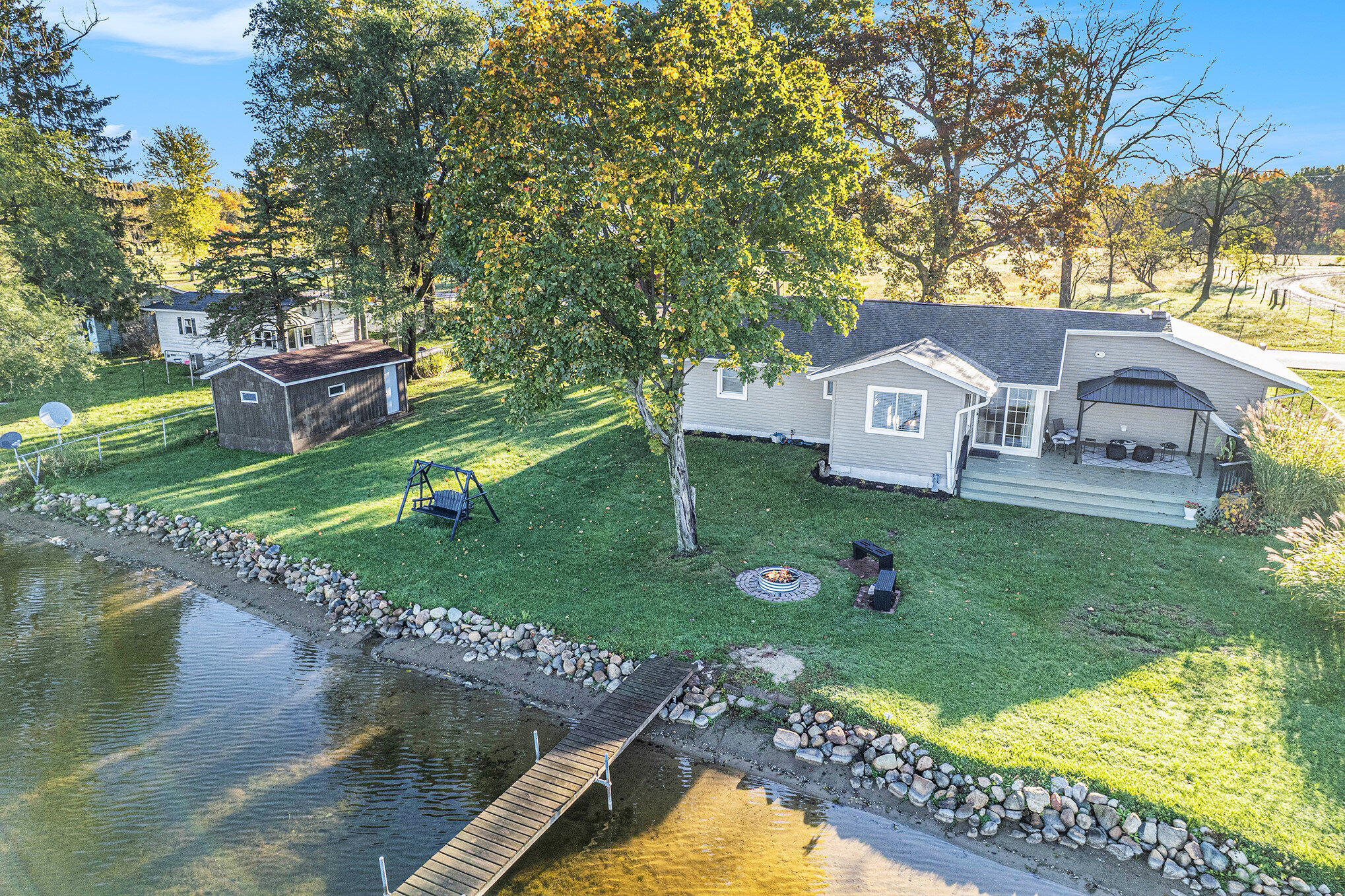 Tekonsha Township, Michigan 49029, United States, 2 Bedrooms Bedrooms, ,2 BathroomsBathrooms,Residential,Active,231161