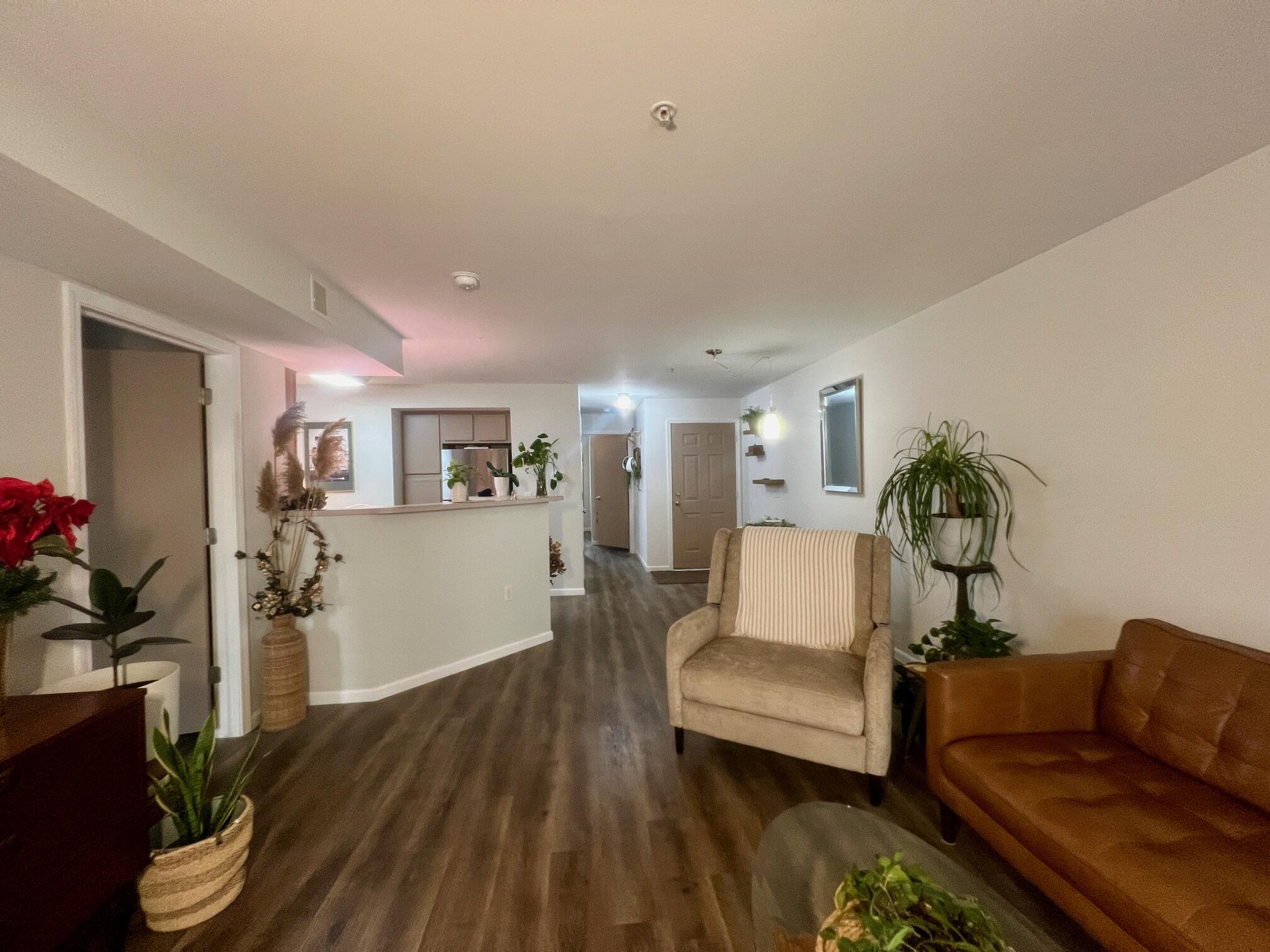 18372 N Ridge Court 8