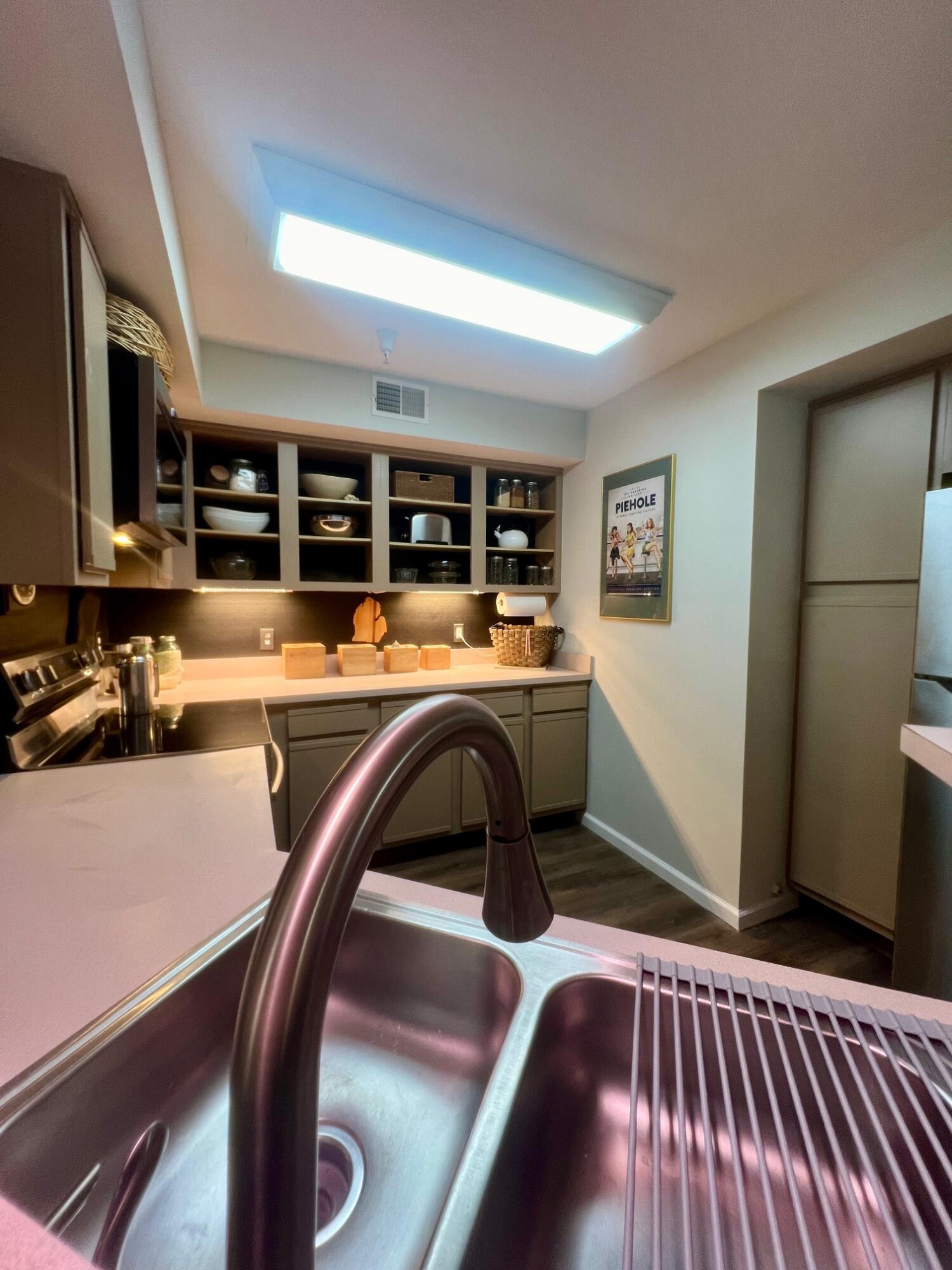 18372 N Ridge Court 8