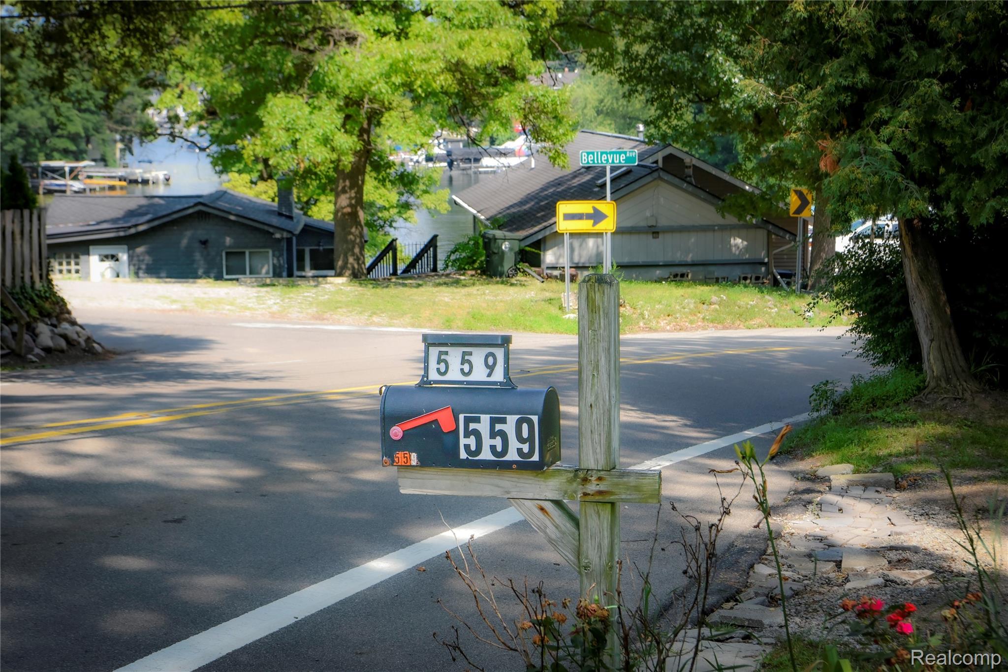 559 Heights Road
