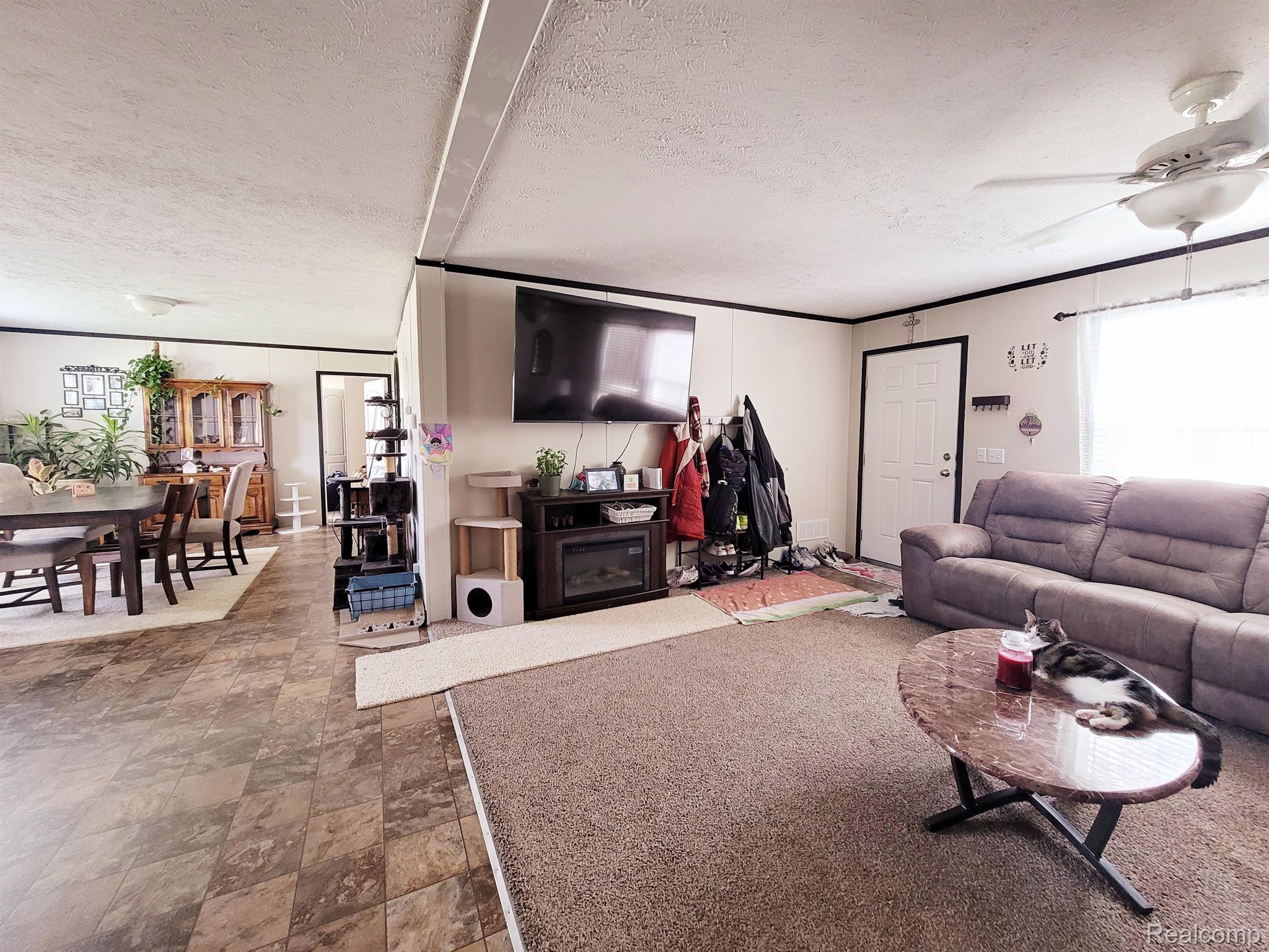 528 ELMWOOD Lane