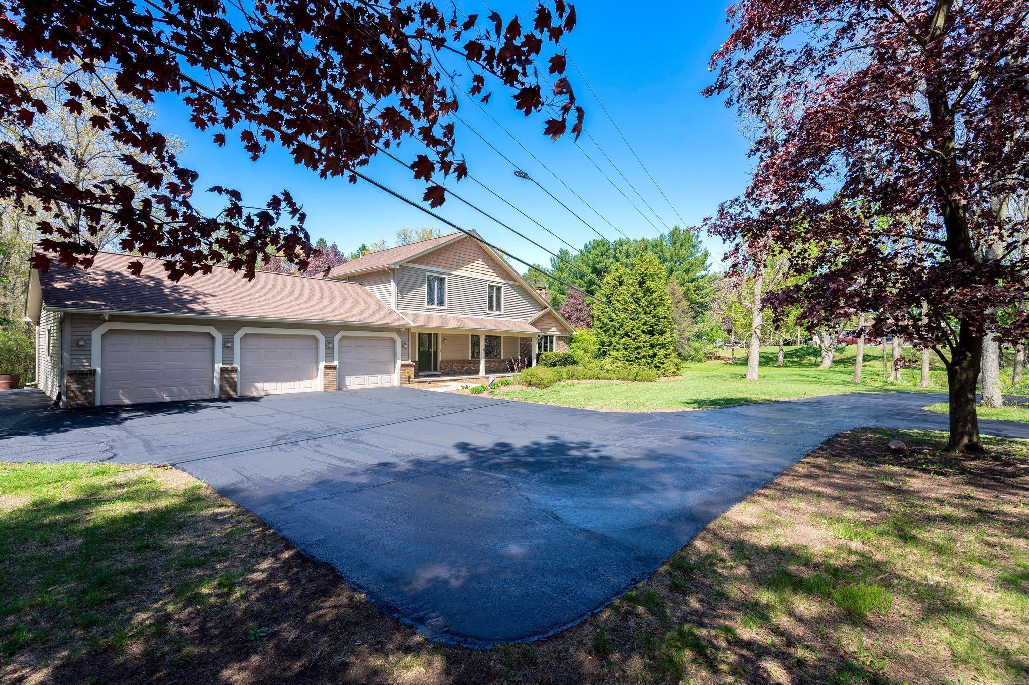 825 E WARDLOW Road