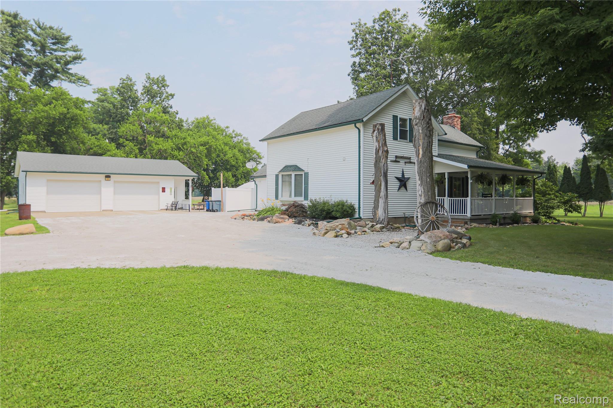 Clyde Township, Michigan 48049, United States, 3 Bedrooms Bedrooms, ,3 BathroomsBathrooms,Residential,Pending,182247