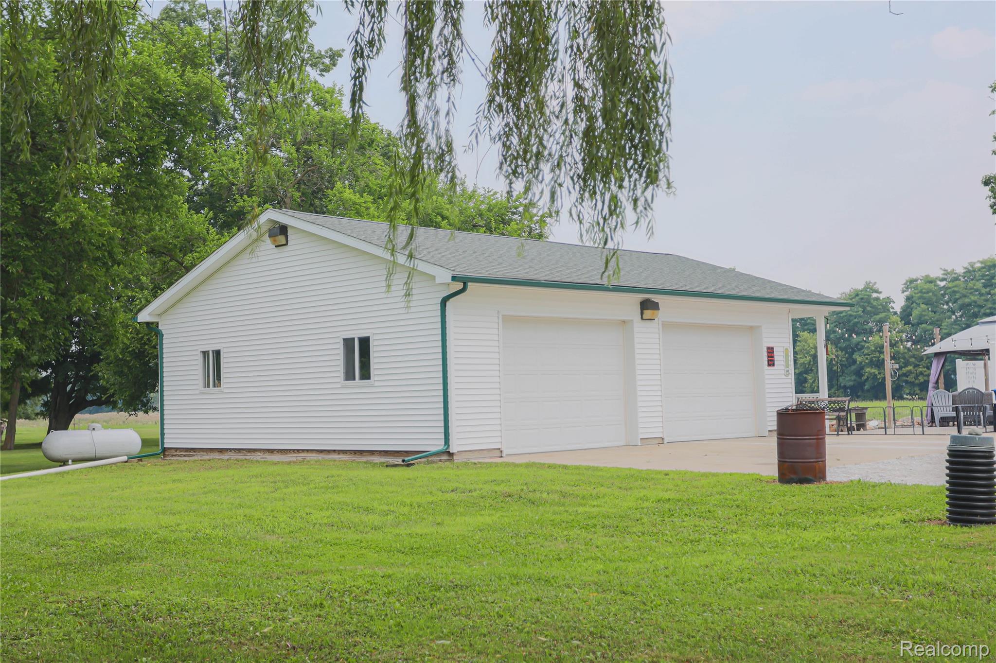 Clyde Township, Michigan 48049, United States, 3 Bedrooms Bedrooms, ,3 BathroomsBathrooms,Residential,Pending,182247