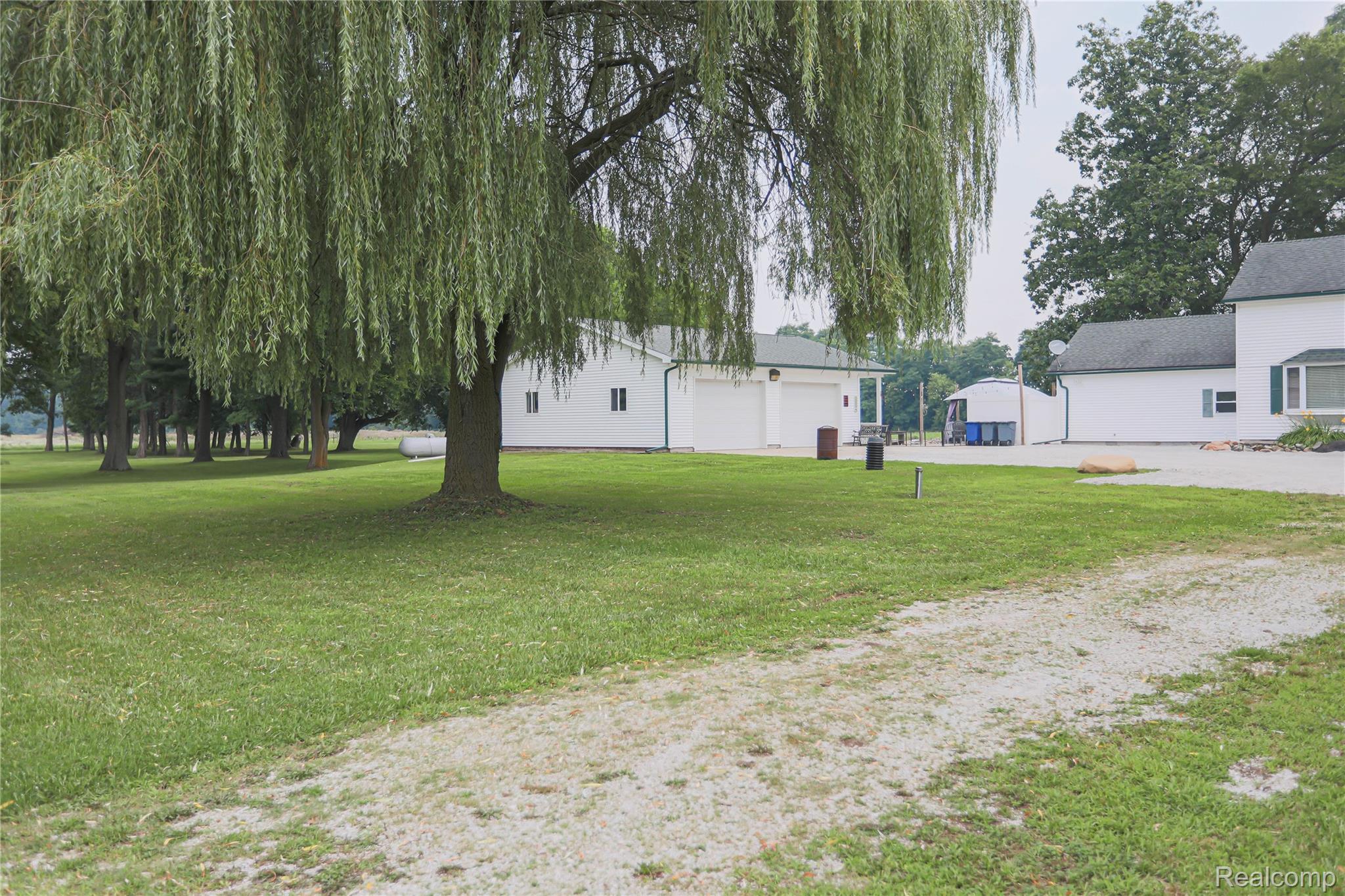 Clyde Township, Michigan 48049, United States, 3 Bedrooms Bedrooms, ,3 BathroomsBathrooms,Residential,Pending,182247