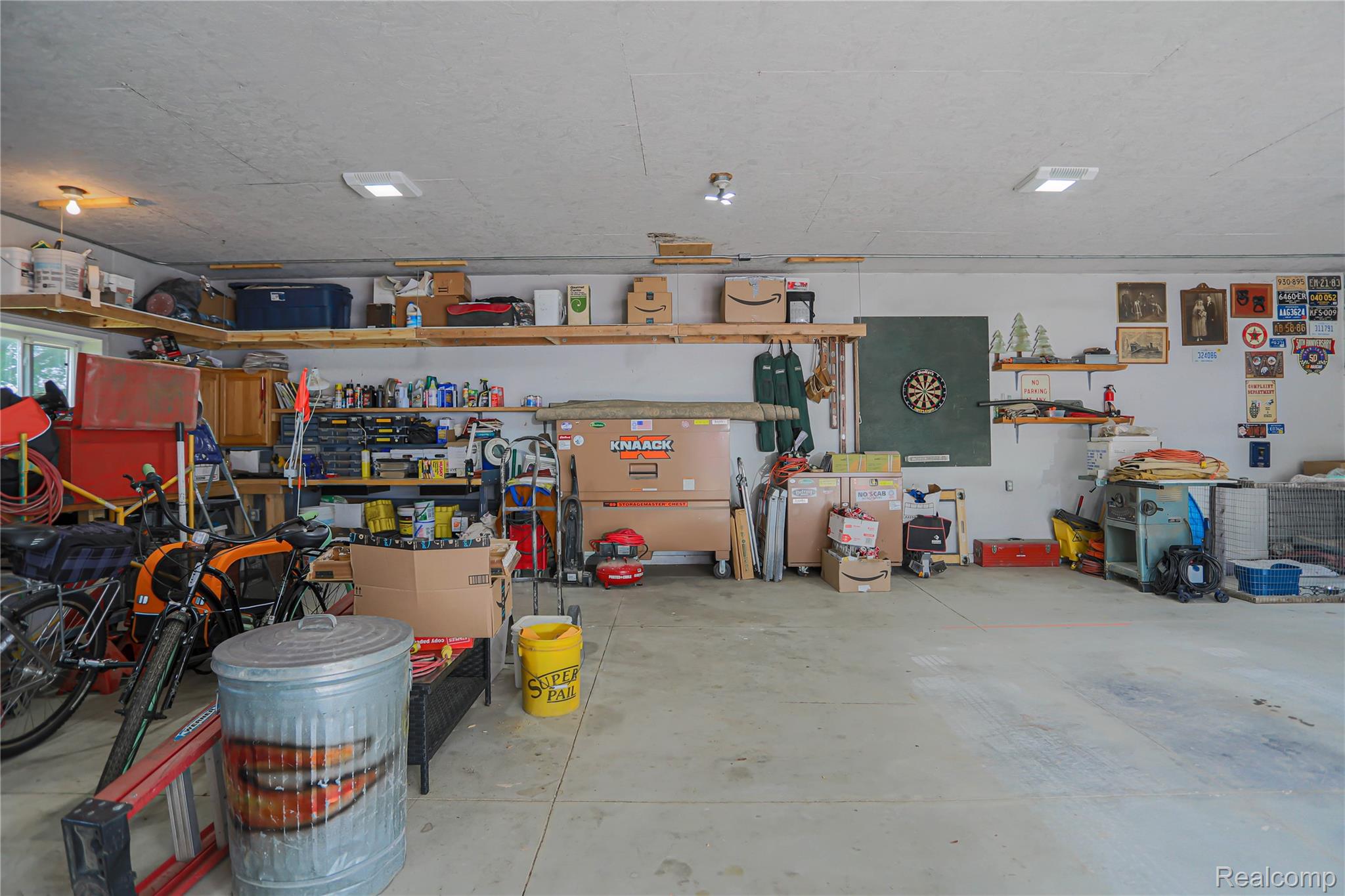 Clyde Township, Michigan 48049, United States, 3 Bedrooms Bedrooms, ,3 BathroomsBathrooms,Residential,Pending,182247