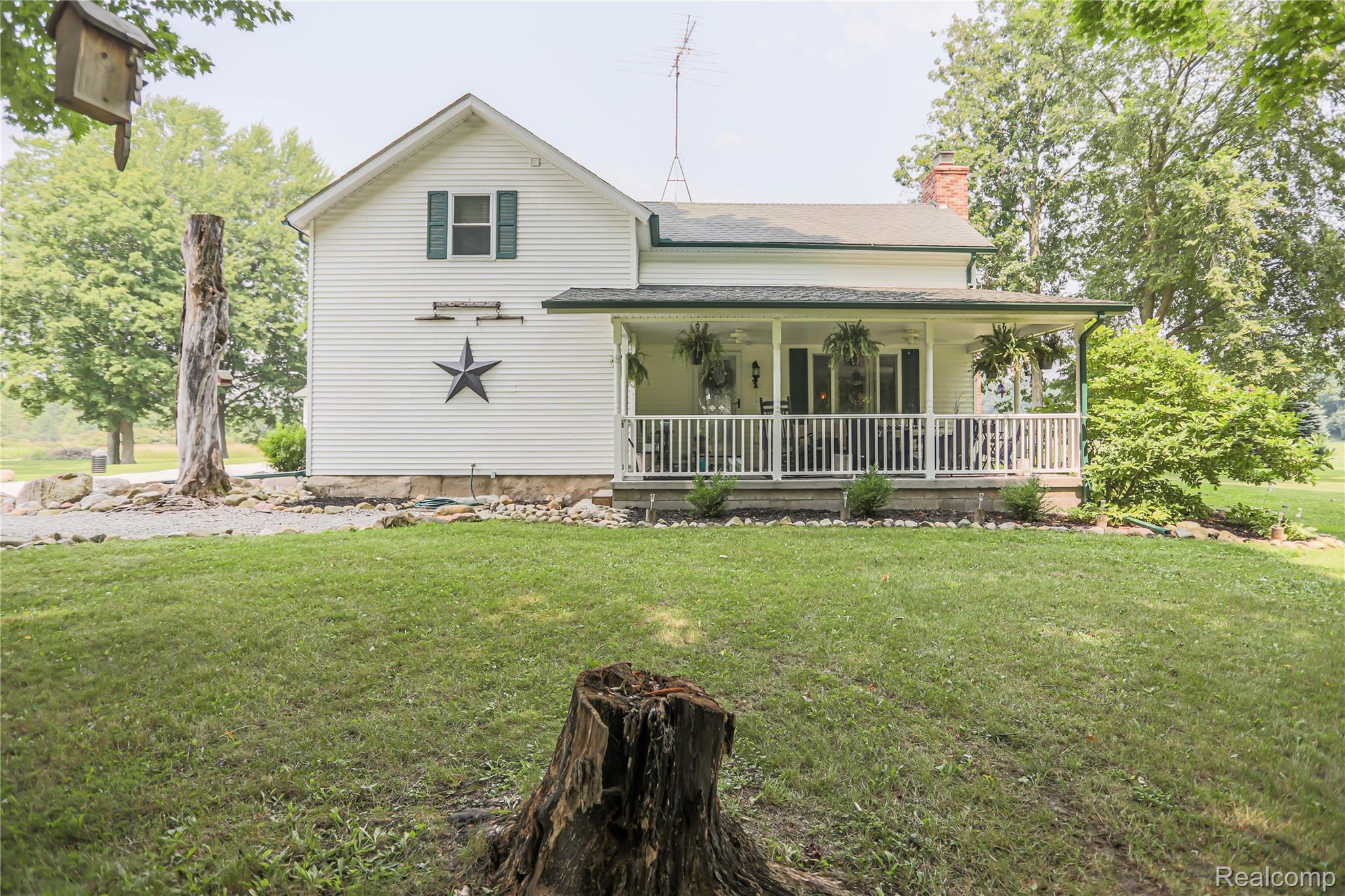 Clyde Township, Michigan 48049, United States, 3 Bedrooms Bedrooms, ,3 BathroomsBathrooms,Residential,Pending,182247