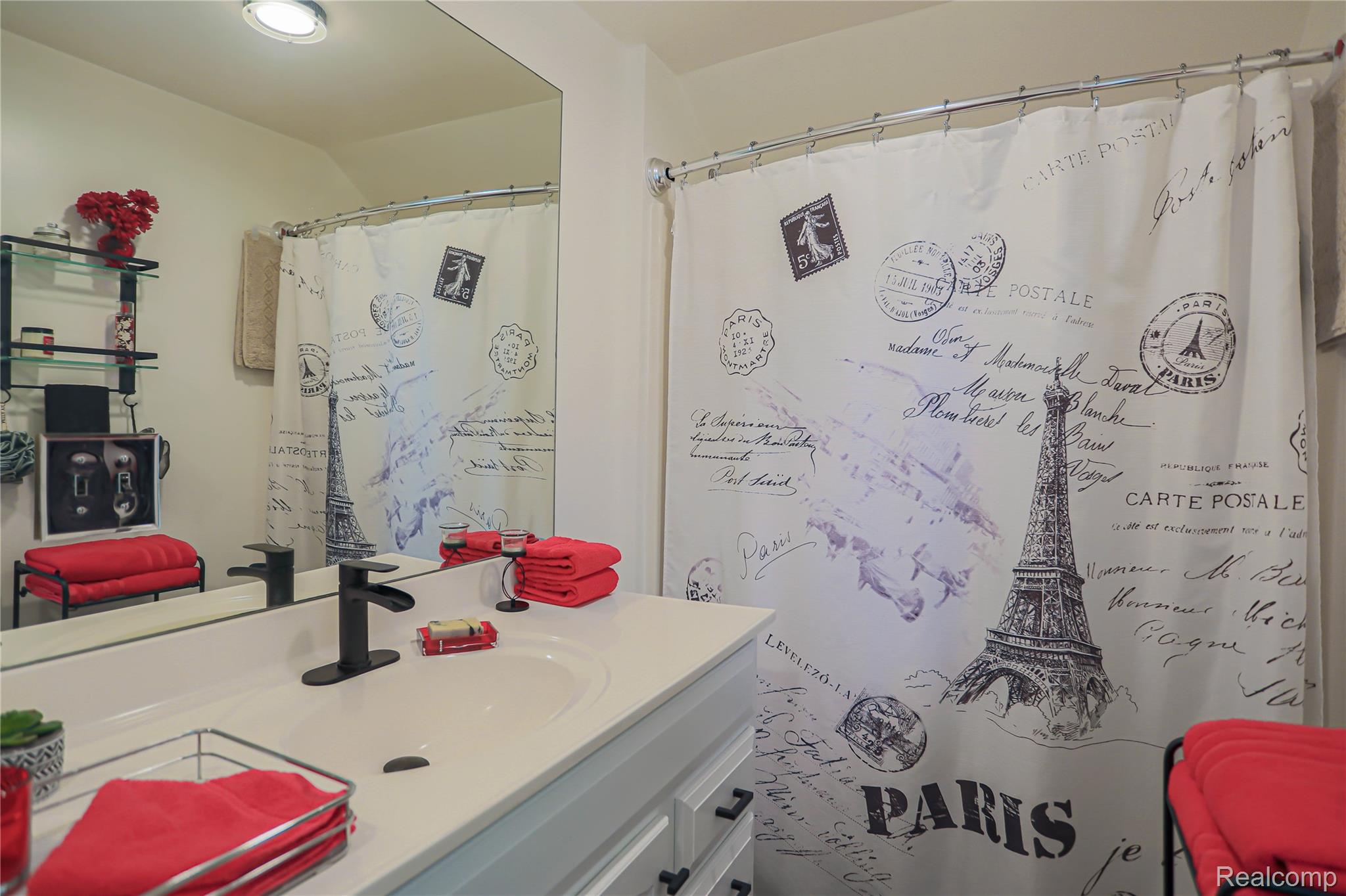 Clyde Township, Michigan 48049, United States, 3 Bedrooms Bedrooms, ,3 BathroomsBathrooms,Residential,Pending,182247