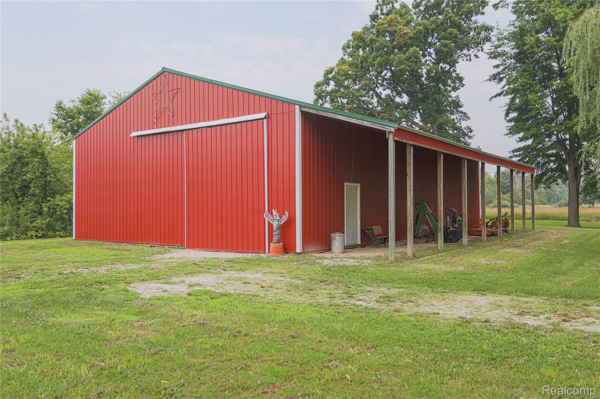 Clyde Township, Michigan 48049, United States, 3 Bedrooms Bedrooms, ,3 BathroomsBathrooms,Residential,Pending,182247