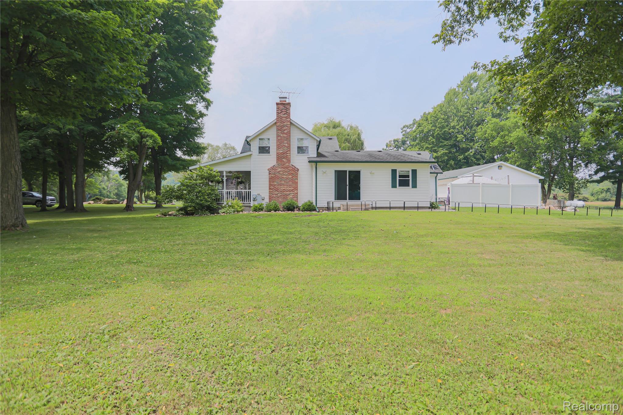 Clyde Township, Michigan 48049, United States, 3 Bedrooms Bedrooms, ,3 BathroomsBathrooms,Residential,Pending,182247