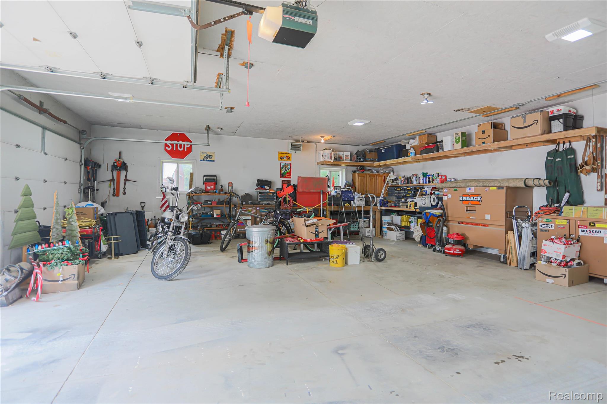 Clyde Township, Michigan 48049, United States, 3 Bedrooms Bedrooms, ,3 BathroomsBathrooms,Residential,Pending,182247