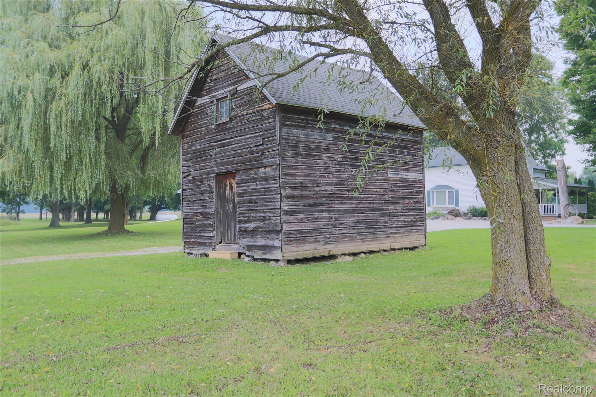 Clyde Township, Michigan 48049, United States, 3 Bedrooms Bedrooms, ,3 BathroomsBathrooms,Residential,Pending,182247
