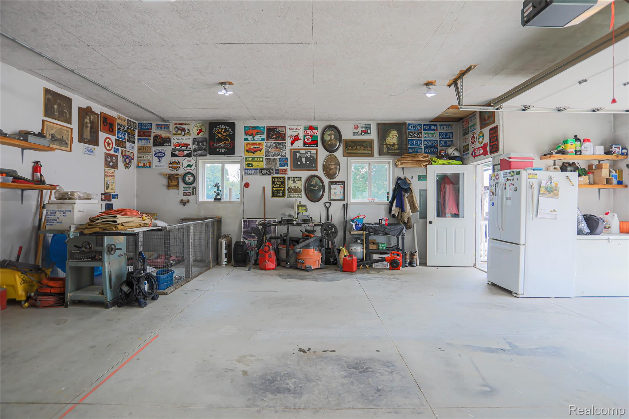 Clyde Township, Michigan 48049, United States, 3 Bedrooms Bedrooms, ,3 BathroomsBathrooms,Residential,Pending,182247