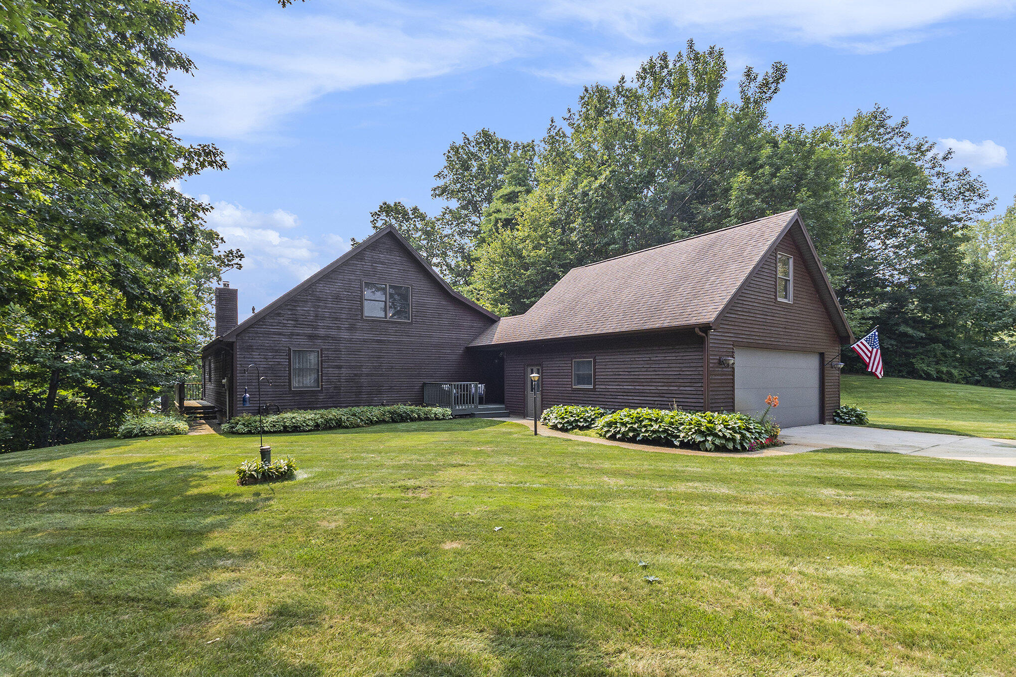 3324 S Ironwood Drive