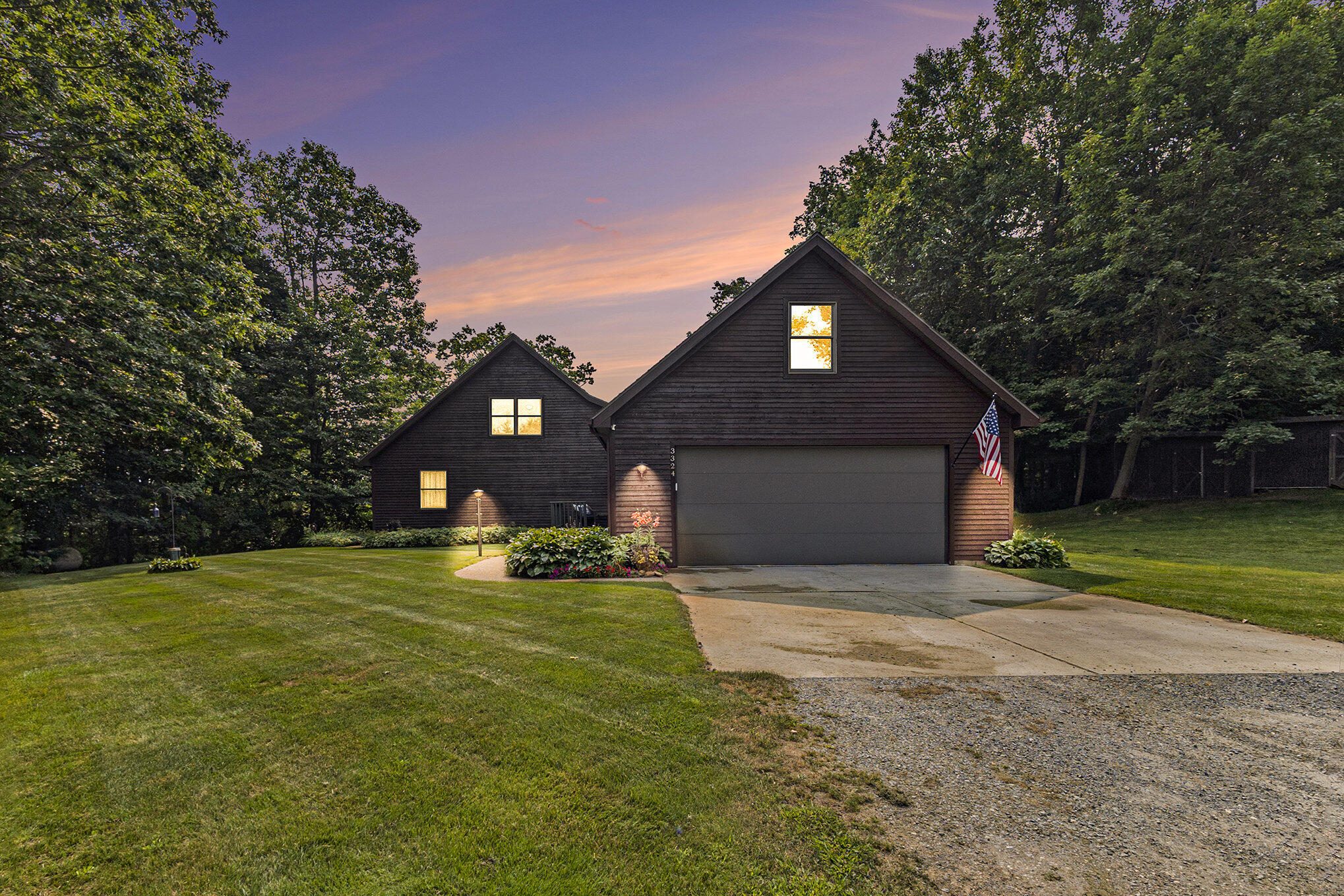 3324 S Ironwood Drive