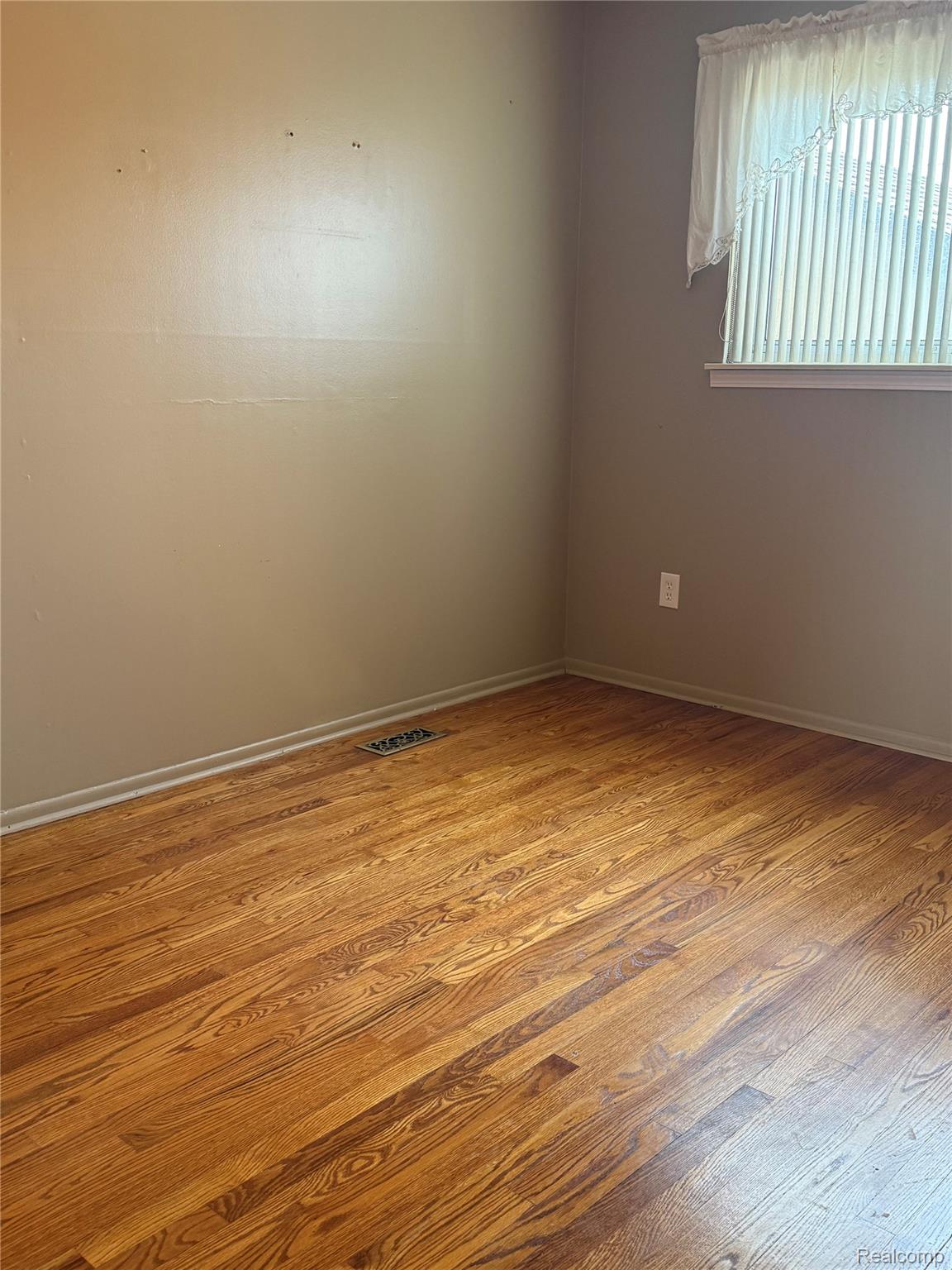 1109 Kenilworth Place