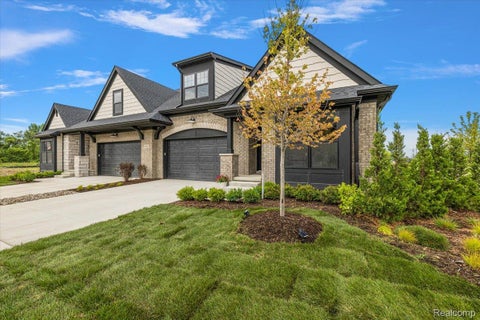 Photo of 2027 Breckenridge Court #3, Rochester Hills City, MI 48309 (MLS # 20261065949)