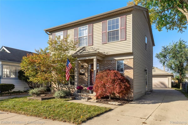 104 W TACOMA ST, CLAWSON, MI 48017 - Image a70ca1ee7d55908b2730eefdbaad5cb4/869371853